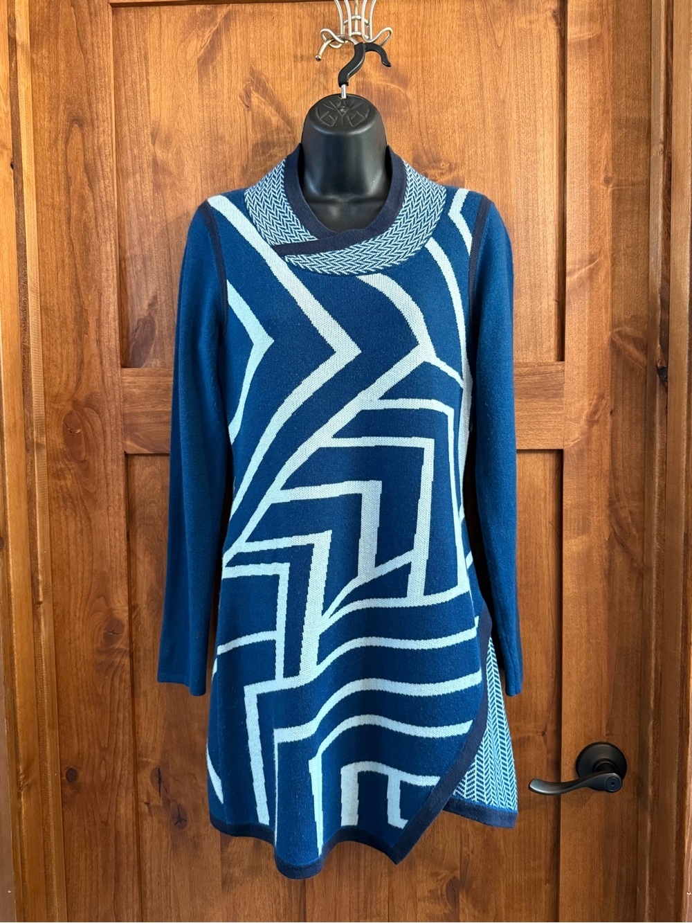 Title Nine Blue Geometric Long-Sleeve Tunic Dress